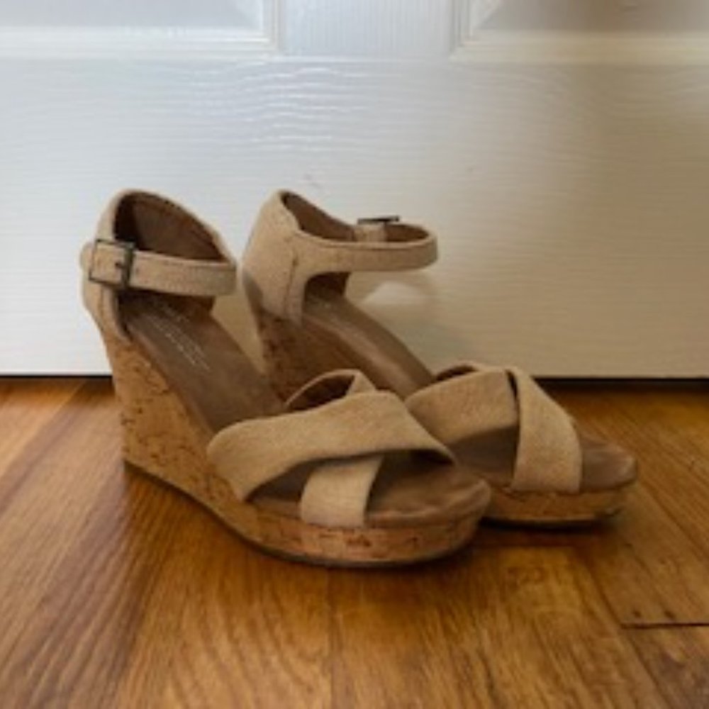 Toms Wedges